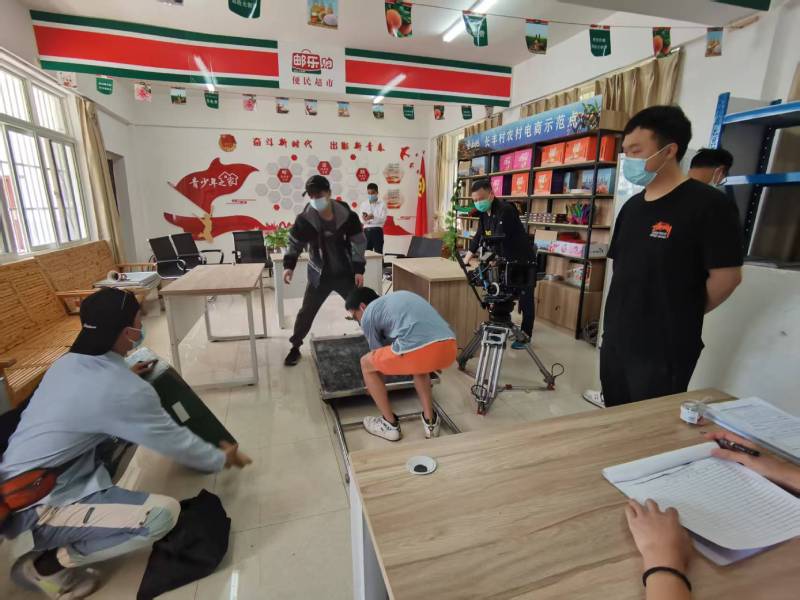 追星女孩心理学分析报告：五台县广告片拍摄公司揭秘饭圈应援式传播逻辑